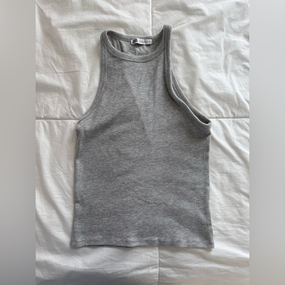 Zara Ribbed Halter Top - Picture 2 of 4